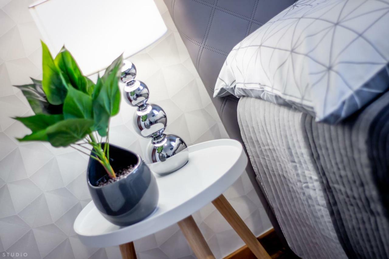 *Clicktheflat* Wilcza 33 Street Apart Rooms In The City Center Varşova Dış mekan fotoğraf